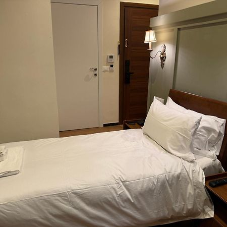 Modi Hotel Livorno Esterno foto
