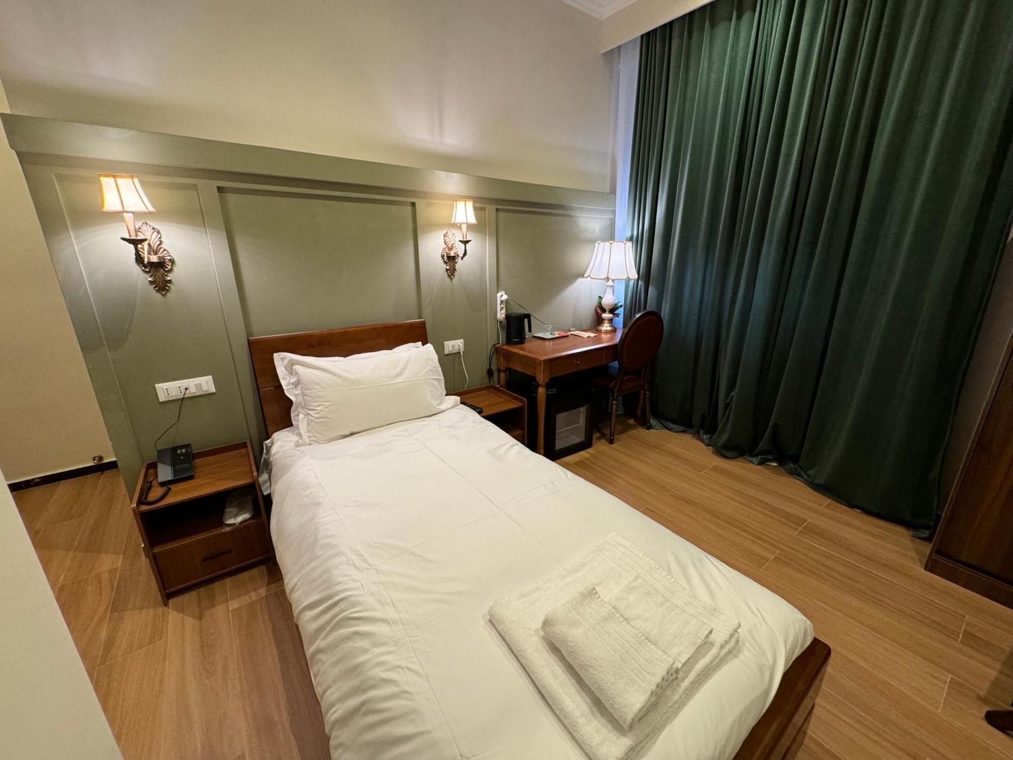 Modi Hotel Livorno Esterno foto
